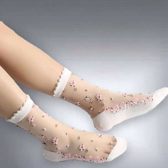 White Floral Sheer Mesh Cotton Footbed Ankle Socks NEW - Picture 1 of 2